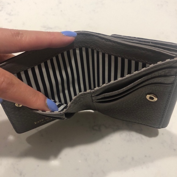 Kate Spade Wallet - Picture 6 of 6